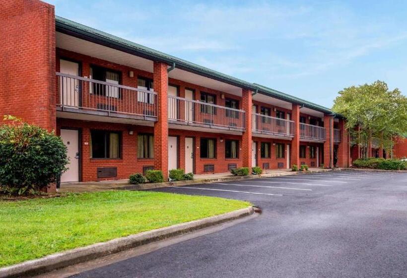 فندق Studios And Suites 4 Less Emporia