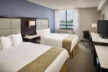 Waterfront Hotel Downtown Burlington
