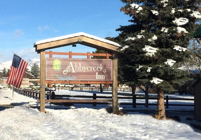 هتل Abbycreek Inn