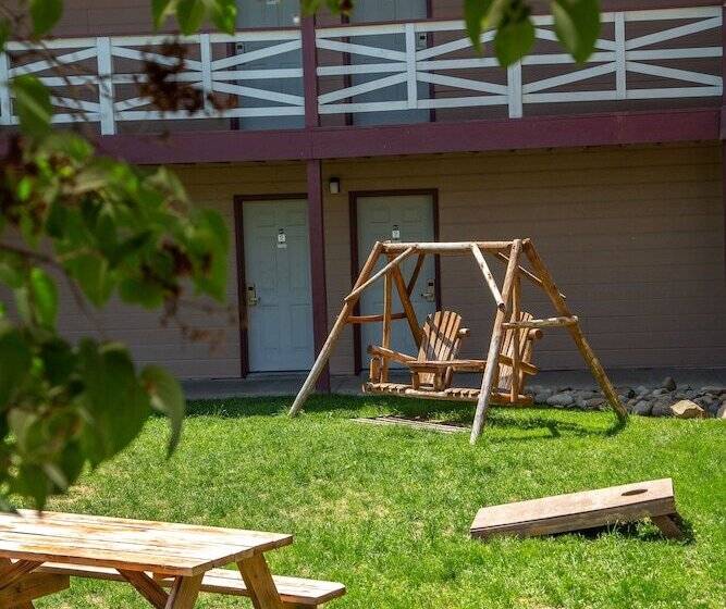 هتل Abbycreek Inn
