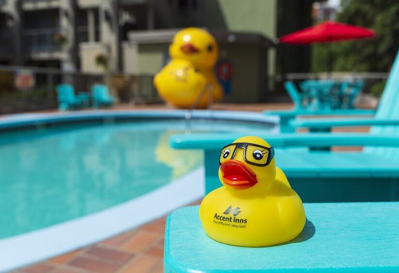 בית מלון כפרי Accent Inns Kelowna