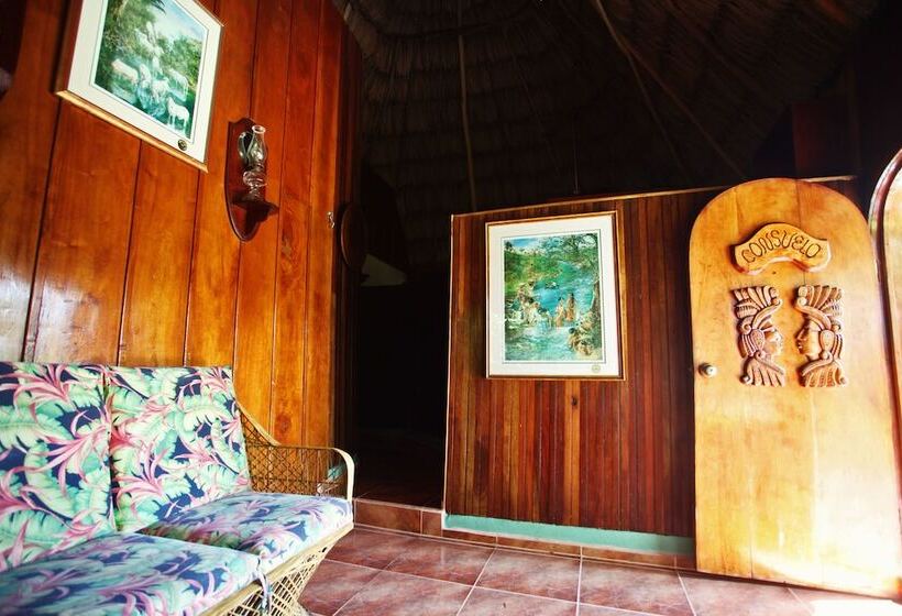 בית מלון כפרי Banana Bank Lodge & Jungle Horseback Adventures
