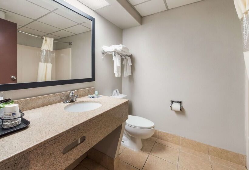 فندق Baymont By Wyndham Westampton