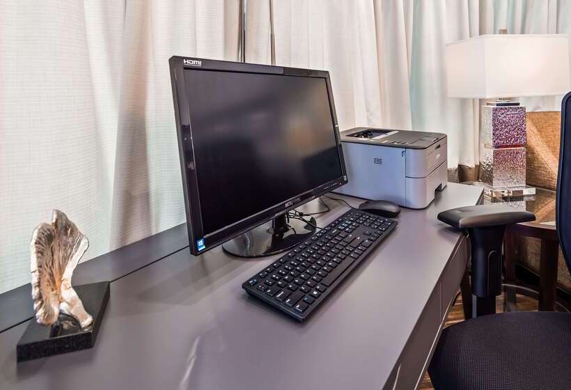 هتل Best Western Center Inn