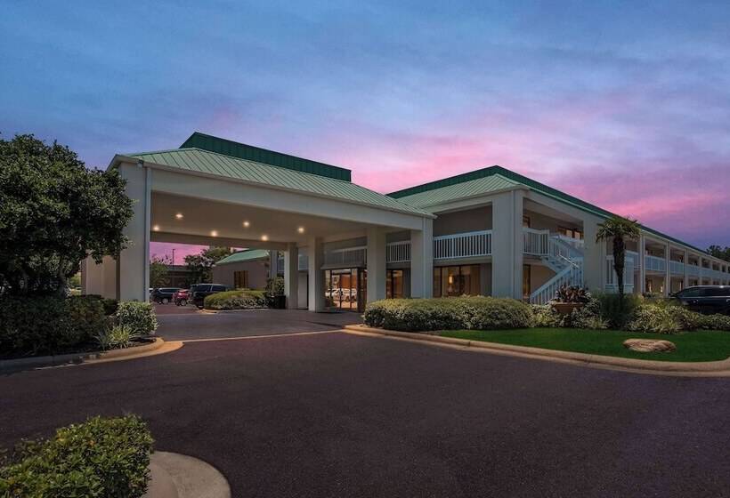 هتل Best Western Flagship Inn