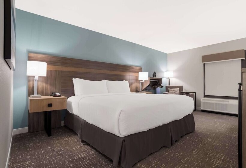 هتل Best Western Flagship Inn