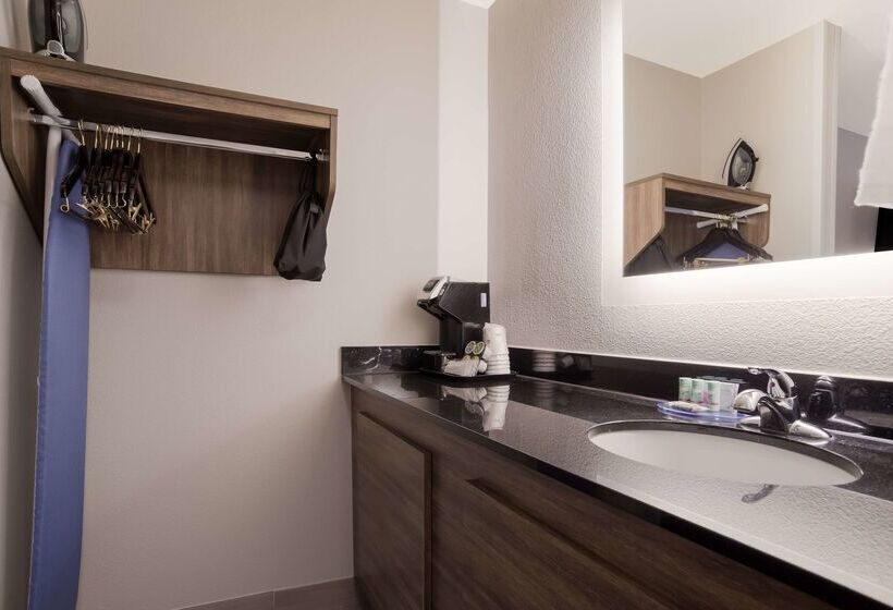 هتل Best Western Flagship Inn