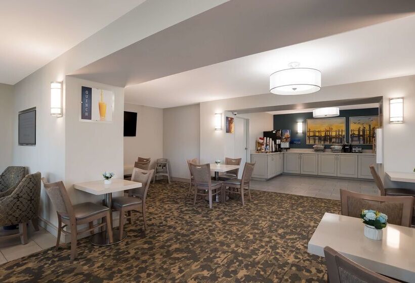 هتل Best Western Flagship Inn