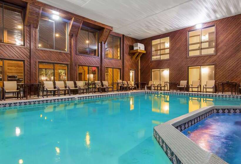 هتل Best Western Plus Dockside Waterfront Inn