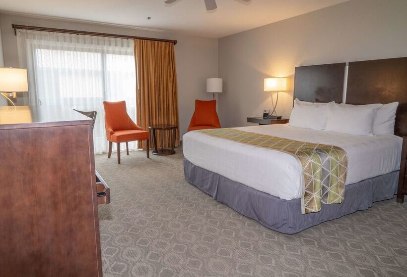 هتل Best Western Plus Monterey Inn