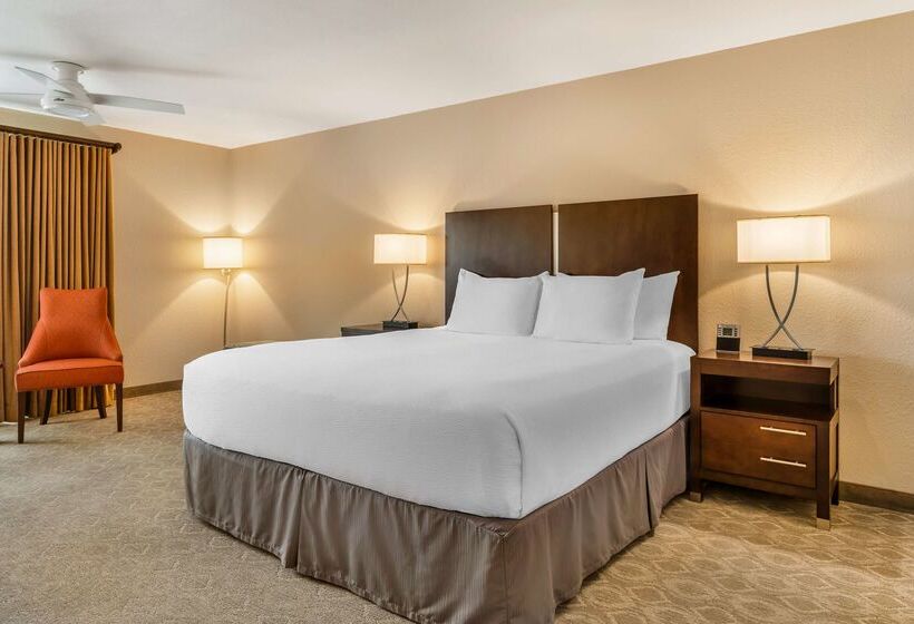 هتل Best Western Plus Monterey Inn