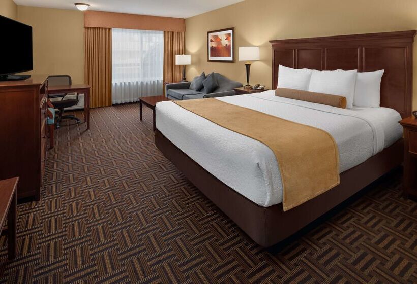 هتل Best Western Plus Redondo Beach Inn