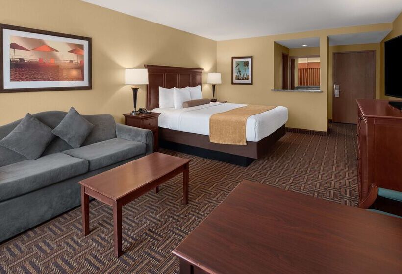 هتل Best Western Plus Redondo Beach Inn