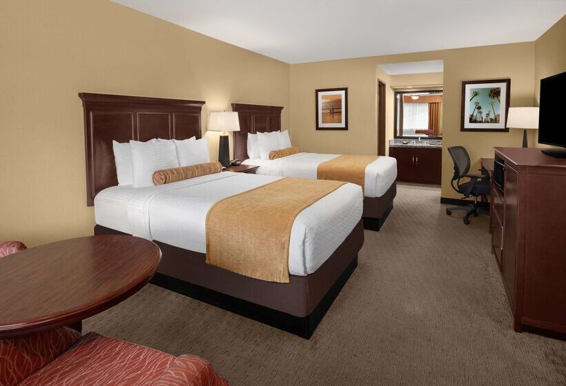 هتل Best Western Plus Redondo Beach Inn