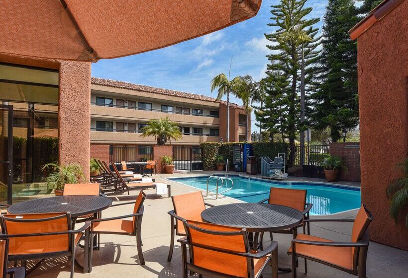 هتل Best Western Plus Redondo Beach Inn
