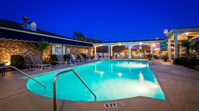 Отель Best Western Plus Santee Inn