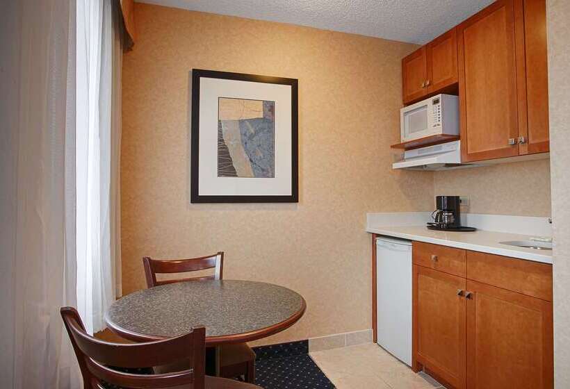 בית מלון כפרי Best Western Plus Suites Downtown Calgary