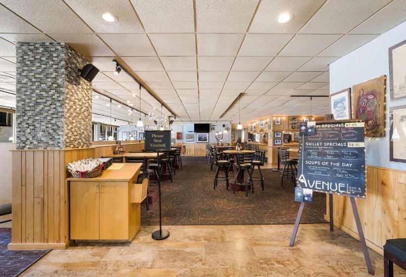 فندق Best Western Riverfront Inn