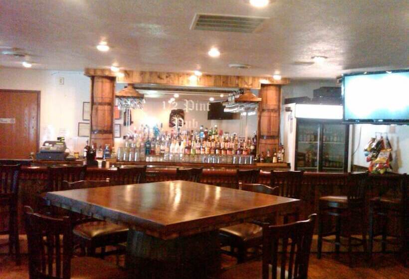 Boarders Inn & Suites By Cobblestone Hotels   Munising