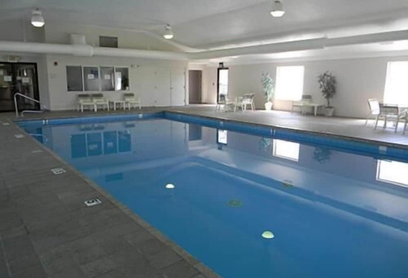 Boarders Inn & Suites By Cobblestone Hotels   Munising