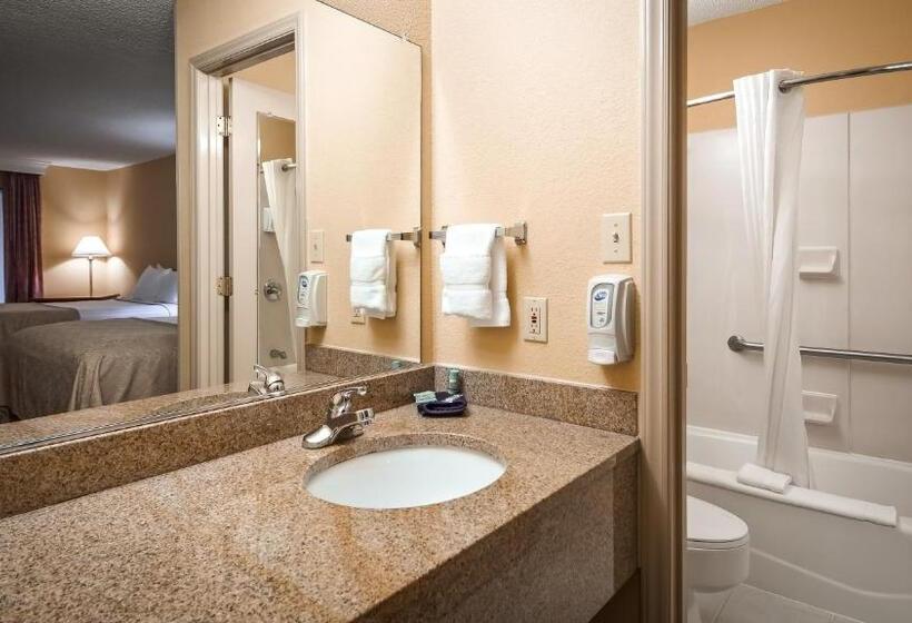 هتل Bryson Inn