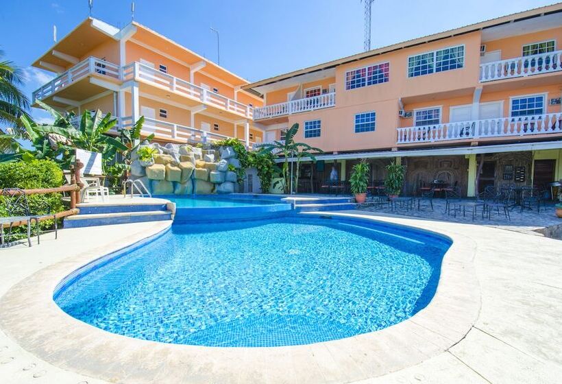 هتل Cahal Pech Village Resort