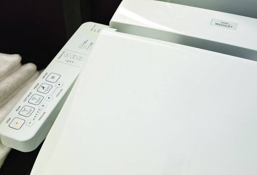 Coast Chilliwack Hotel By Apa