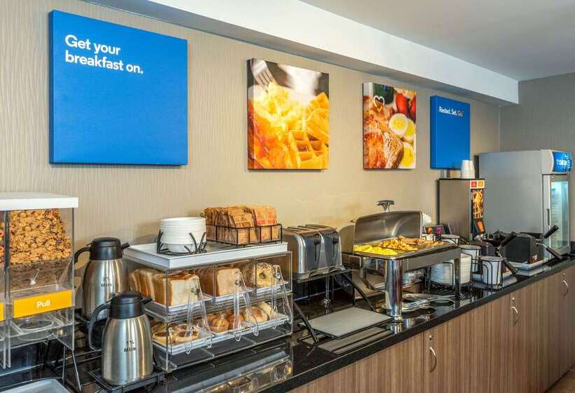 בית מלון כפרי Comfort Inn Airport