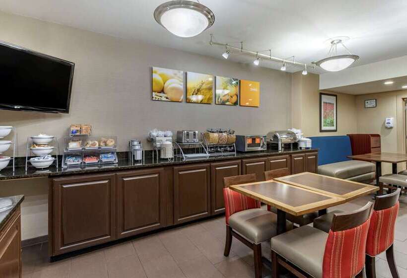 בית מלון כפרי Comfort Inn