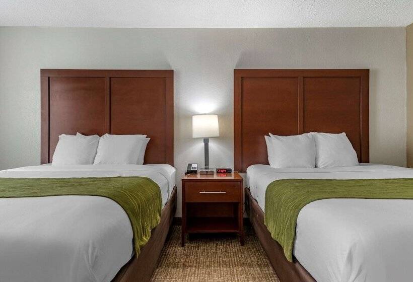 בית מלון כפרי Comfort Inn