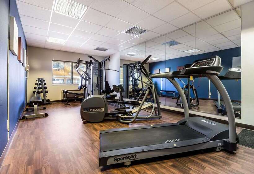 هتل Comfort Suites