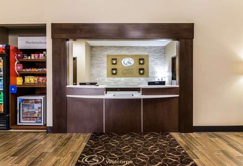 فندق Comfort Suites