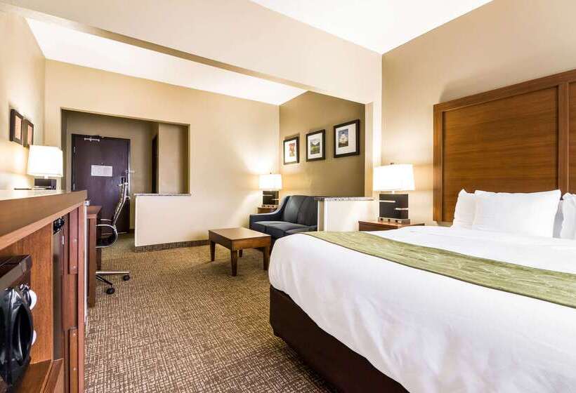 فندق Comfort Suites