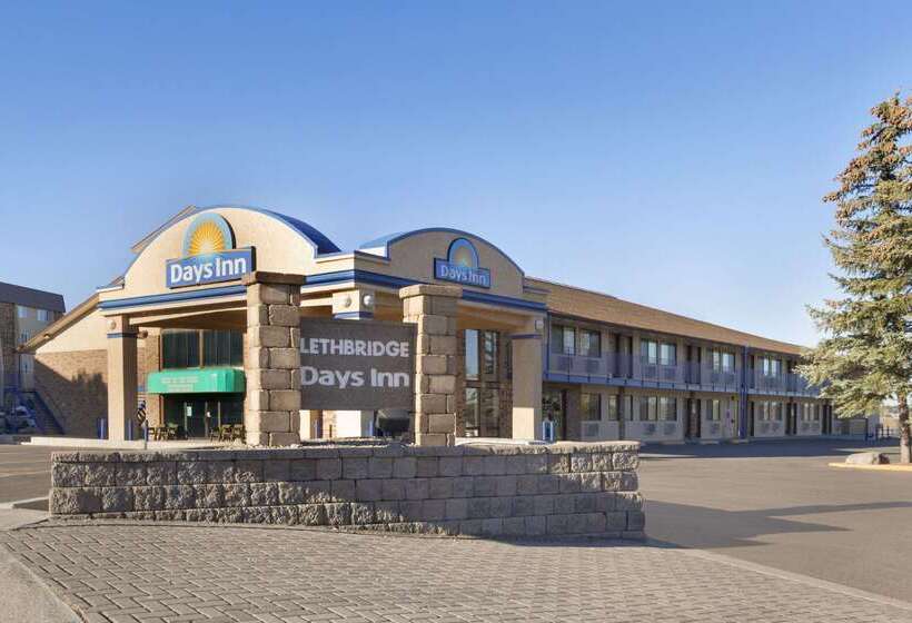 בית מלון כפרי Days Inn By Wyndham Lethbridge