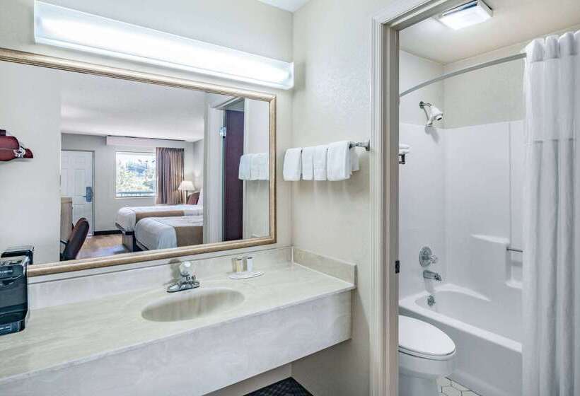 هتل Days Inn By Wyndham Macon I475