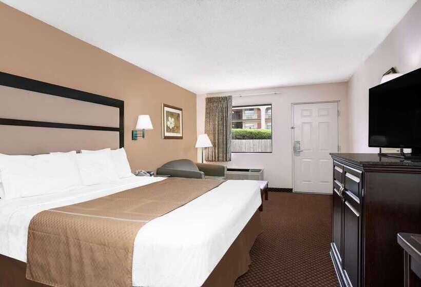هتل Days Inn By Wyndham Macon I475