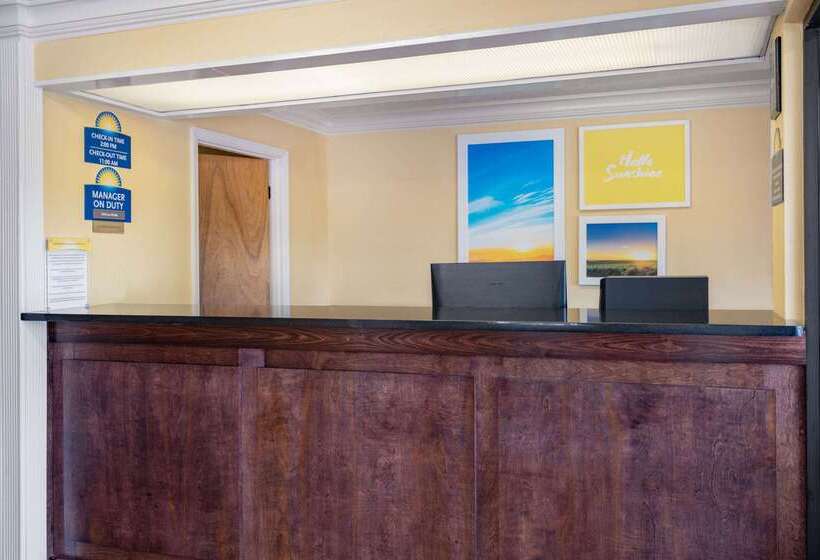 هتل Days Inn By Wyndham Macon I475