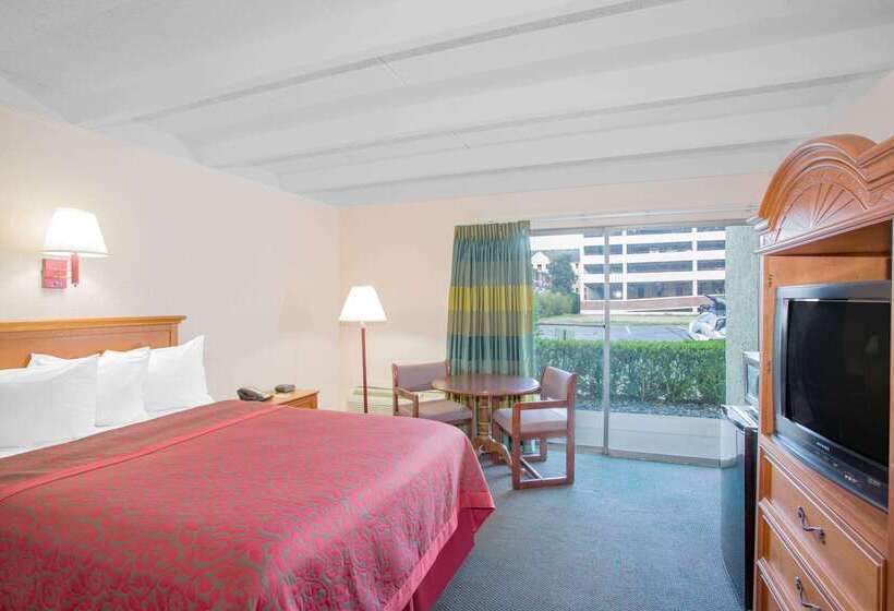فندق Days Inn By Wyndham Tallahassee University Center