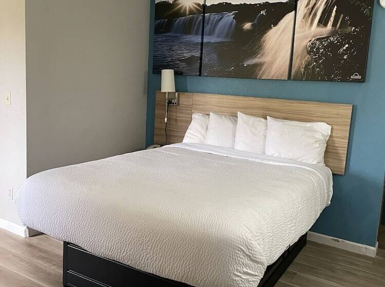 酒店 Days Inn By Wyndham Warrensburg