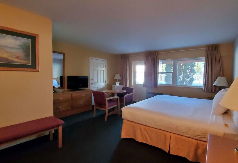 هتل Days Inn By Wyndham Penticton Conference Centre