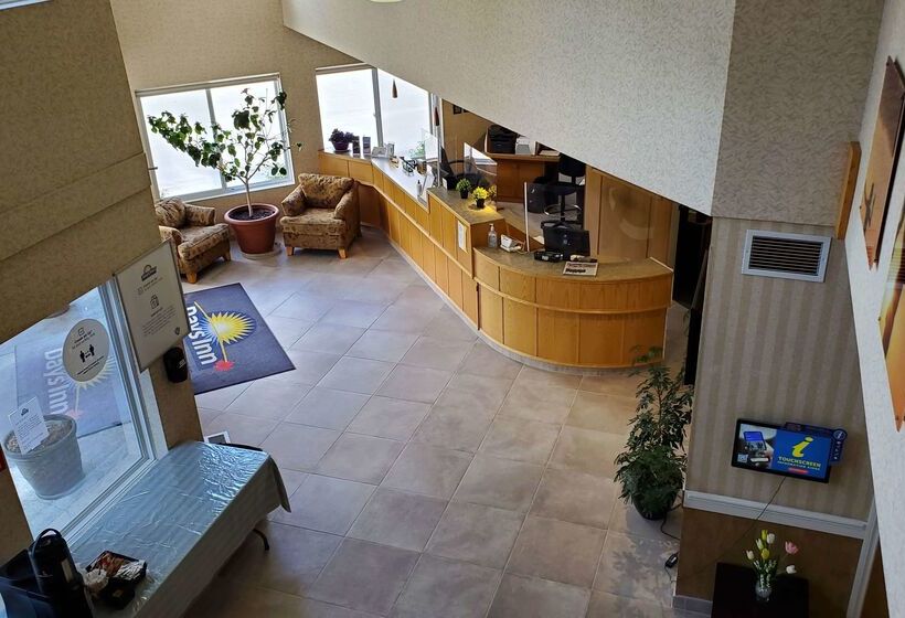 هتل Days Inn By Wyndham Penticton Conference Centre
