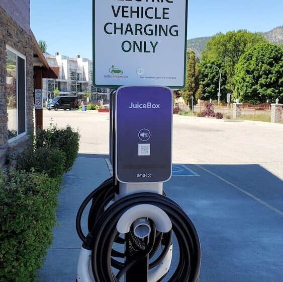 هتل Days Inn By Wyndham Penticton Conference Centre