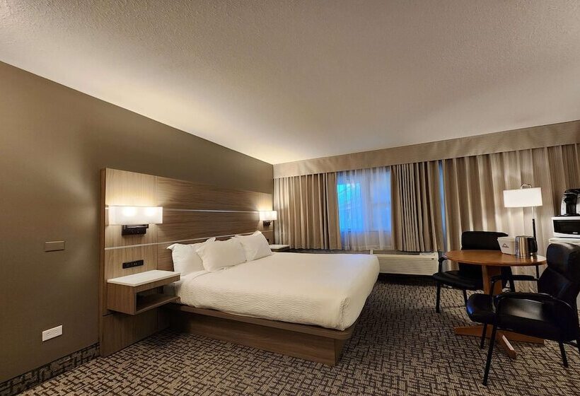 هتل Days Inn By Wyndham Penticton Conference Centre