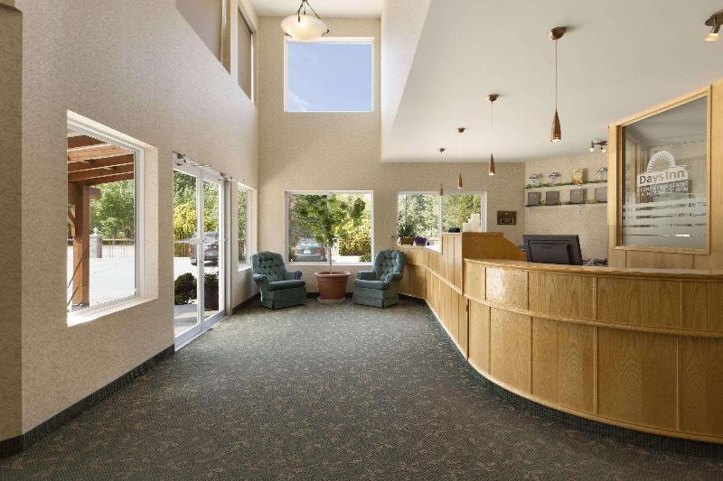 هتل Days Inn By Wyndham Penticton Conference Centre