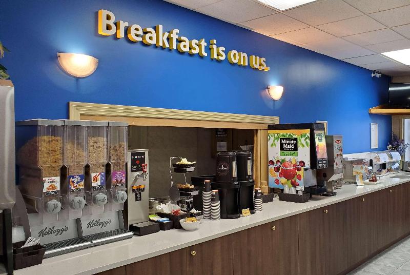 هتل Days Inn By Wyndham Penticton Conference Centre