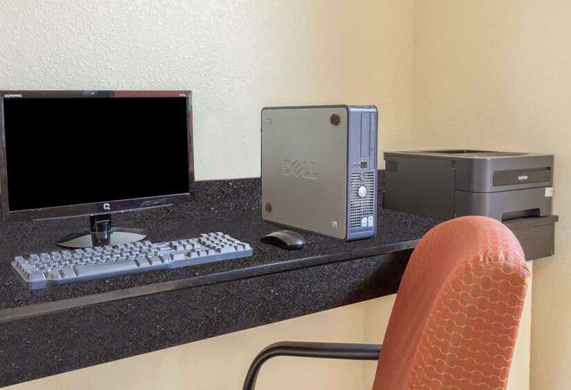 酒店 Days Inn & Suites By Wyndham Mt Pleasant