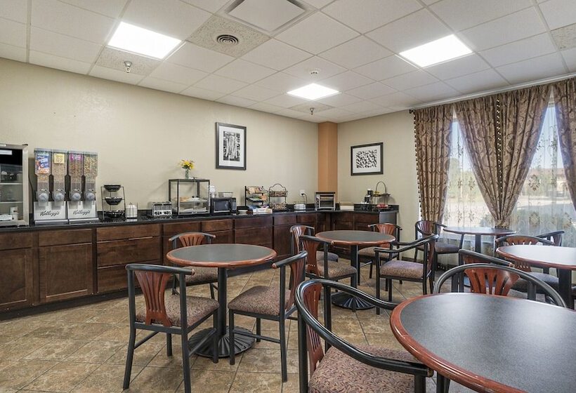 酒店 Days Inn & Suites By Wyndham Mt Pleasant