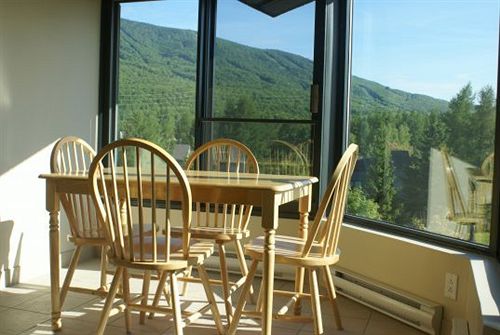 هتل Domaine Mont Sainte Anne