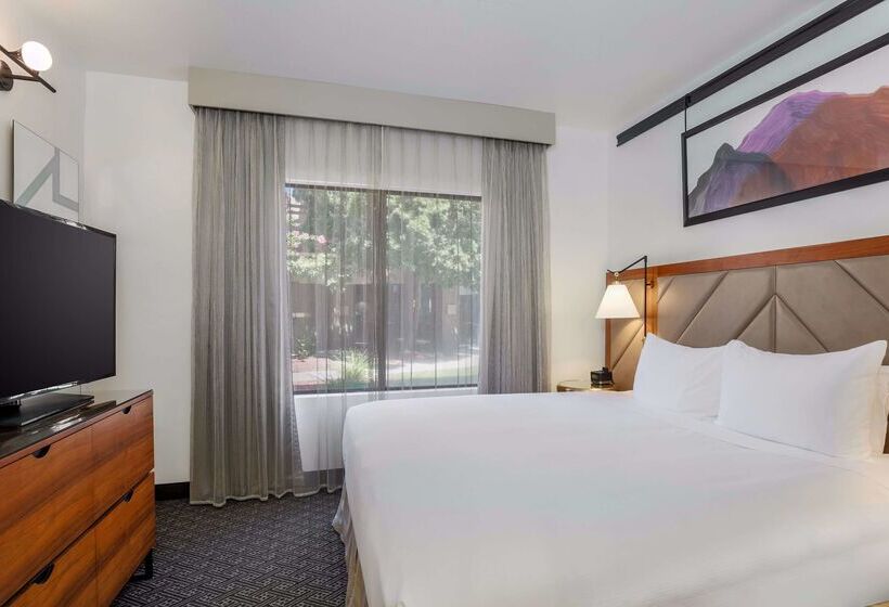 בית מלון כפרי Doubletree Suites By Hilton  Sacramento – Rancho Cordova
