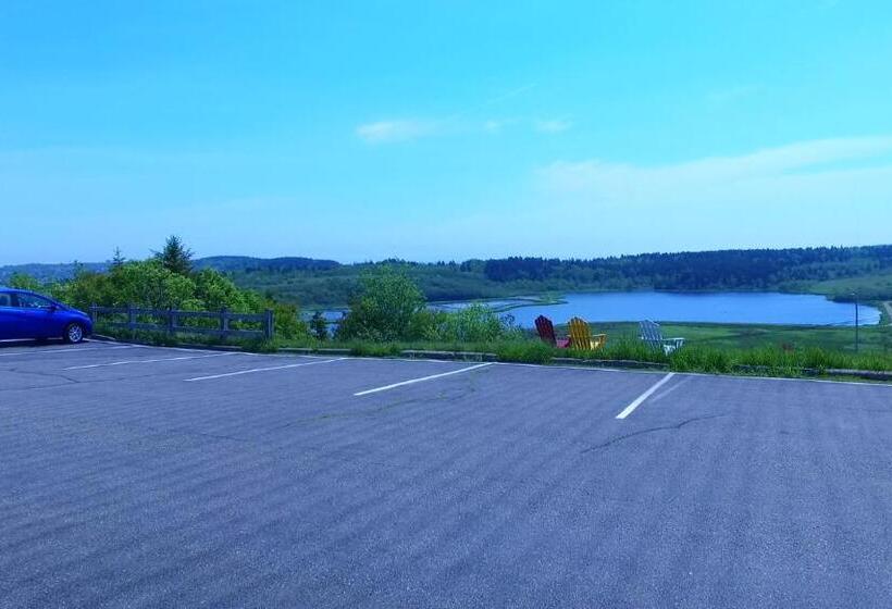 Отель Econo Lodge Inn & Suites